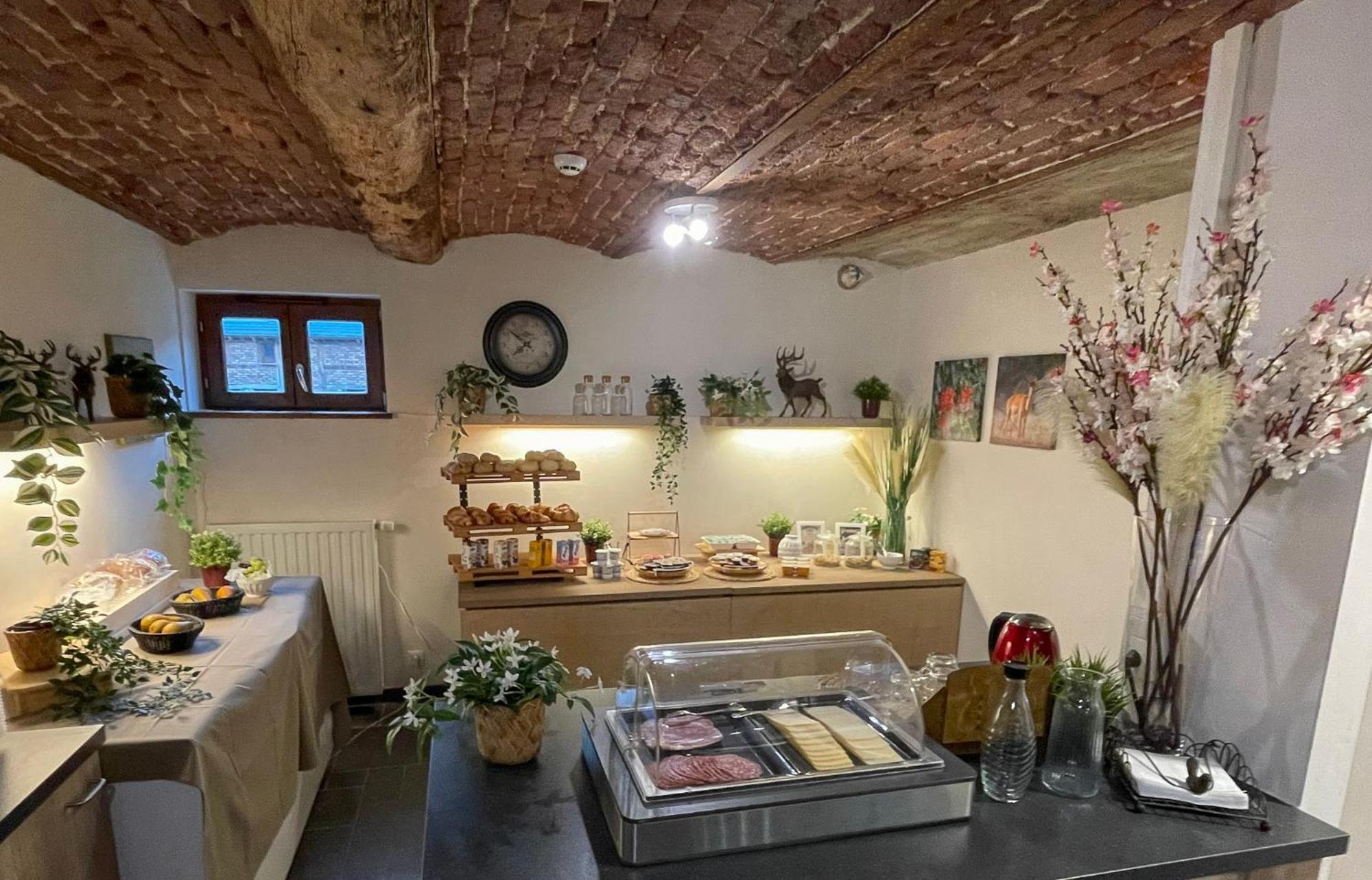 B&B Hotel In Ferme De Leuze Nabij Durbuy, Eigen Laadpalen Сом-Лёз Экстерьер фото
