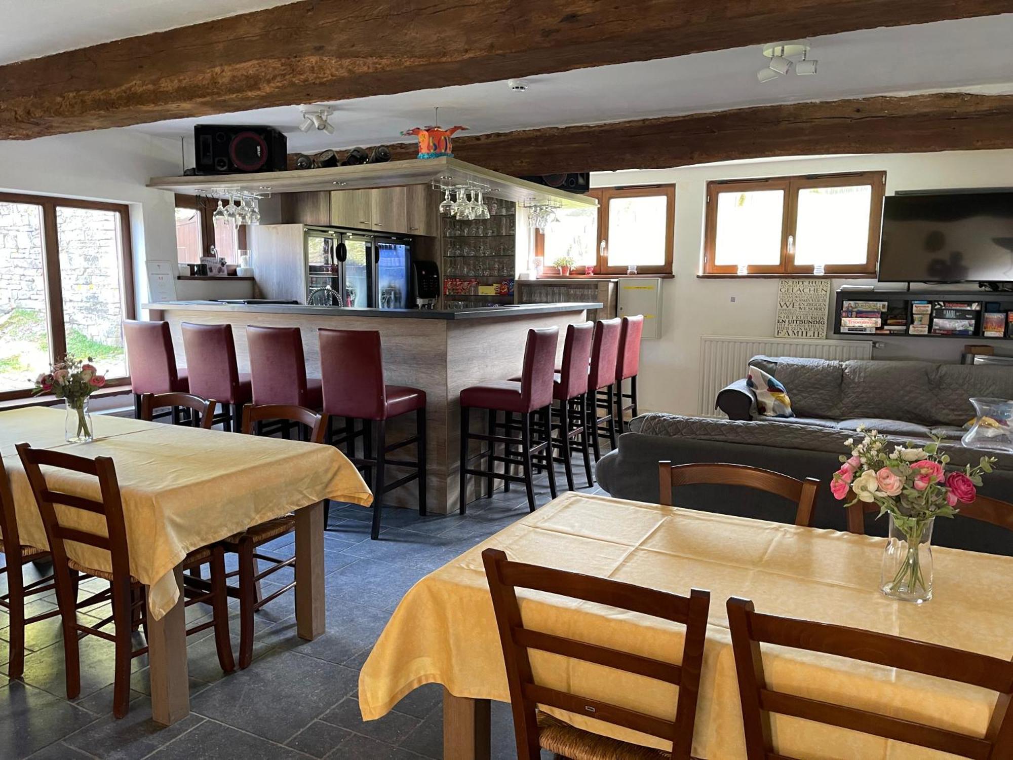 B&B Hotel In Ferme De Leuze Nabij Durbuy, Eigen Laadpalen Сом-Лёз Экстерьер фото
